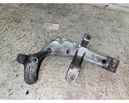 Support moteur boite alternateur Lombardini progress / DUE 2 P85, DUE 3 P88, DUE 6 / LIGIER IXO, JS50 PHASE 1-2-3, OPTIMAX 2, XTOO R-S, XTOO RS / MICROCAR CARGO, MGO 3 4 6