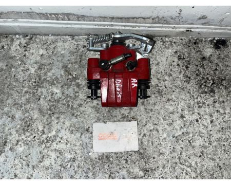 ETRIER DE FREIN ARRIERE DROITE ROUGE MICROCAR MGO 6 ( 2eme montage ) / LIGIER JS50 et JS50L phase 3 ( 2eme montage ), JS60  / DUE 6 ( 2eme montage )