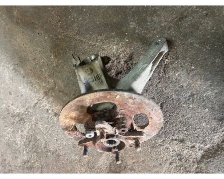 Porte moyeu gauche LIGIER : XTOO 1, 2, MAX XTOO R, S, RS, OPTIMAX2 / MICROCAR : CARGO