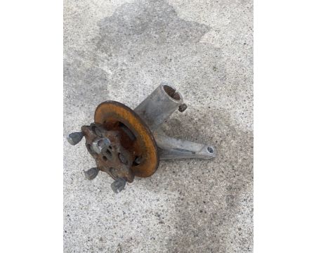 PORTE MOYEU AVANT GAUCHE MICROCAR VIRGO 3 (dernier montage) MC1, MC2  (Disque 170 mm)
